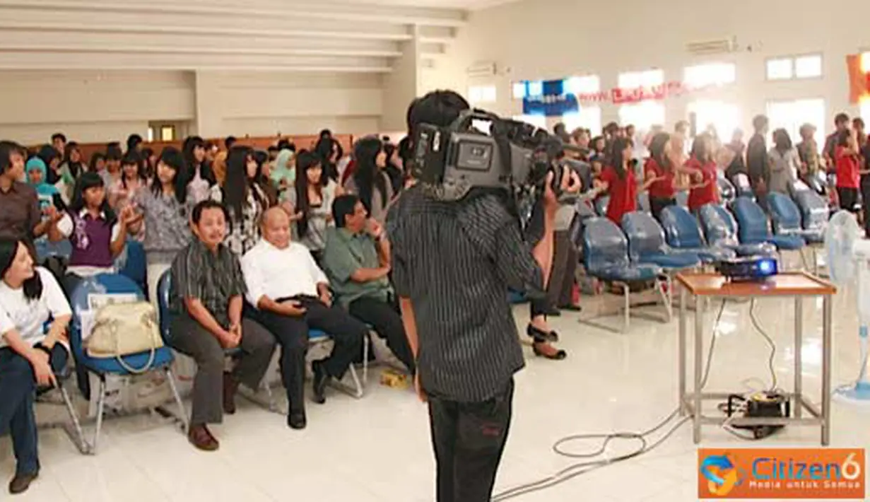 Citizen6, Semarang: Suasana peserta di acara SCTV Goes to Campus. (Pengirim: Ady Permadi) 