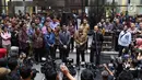 Wakil Ketua KPK, Saut Situmorang (kanan) memberi keterangan di Gedung KPK, Jakarta, Kamis (12/9/2019). Keterangan terkait bantahan atas penyataan Wakil Ketua KPK, Alexander Marwata yang menyebut pengumuman pelanggaran kode etik tidak diketahui oleh semua pimpinan KPK. (Liputan6.com/Helmi Fithriansya