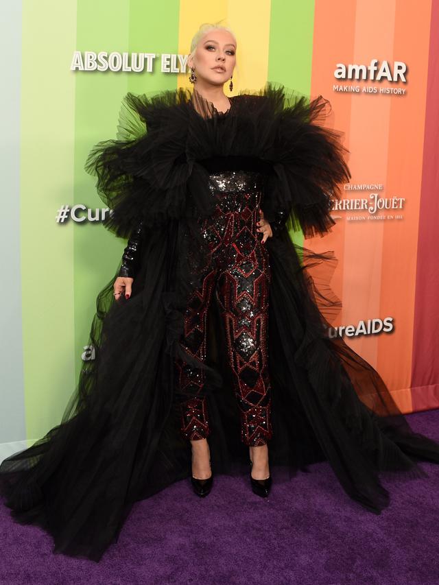 Pesona Christina Aguilera di amfAR Gala