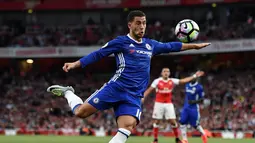 9. Eden Hazard. Penjualan jersey Eden Hazard berada di peringkat ke-9 jersey terlaris Premier League dan menjadi jersey terlaris Chelsea. (Reuters/Dylan Martinez)
