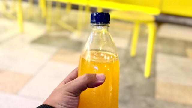 Ilustrasi minuman berpemanis dalam kemasan