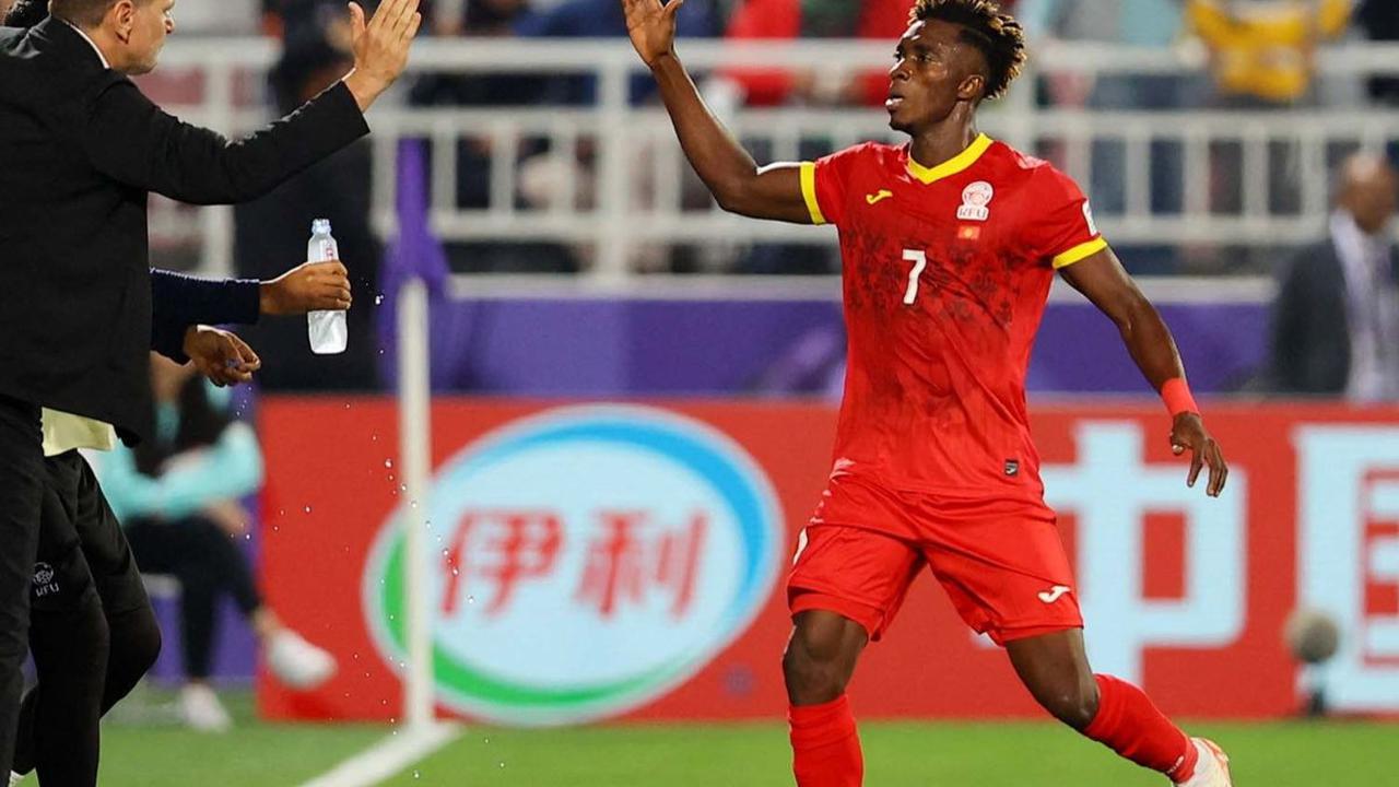 Timnas Indonesia untuk pertama kalinya dalam sejarah lolos ke babak 16 besar Piala Asia 2023. Hal ini dipastikan setelah Kirgistan berhasil menahan imbang Oman dengan skor 1-1 pada laga terakhir Grup F Piala Asia 2023 di Abdullah bin Khalifa Stadium, Doha
