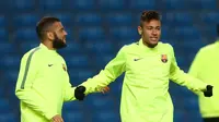 Diejek Tukang Diving, Neymar Cekcok dengan Fan Man City