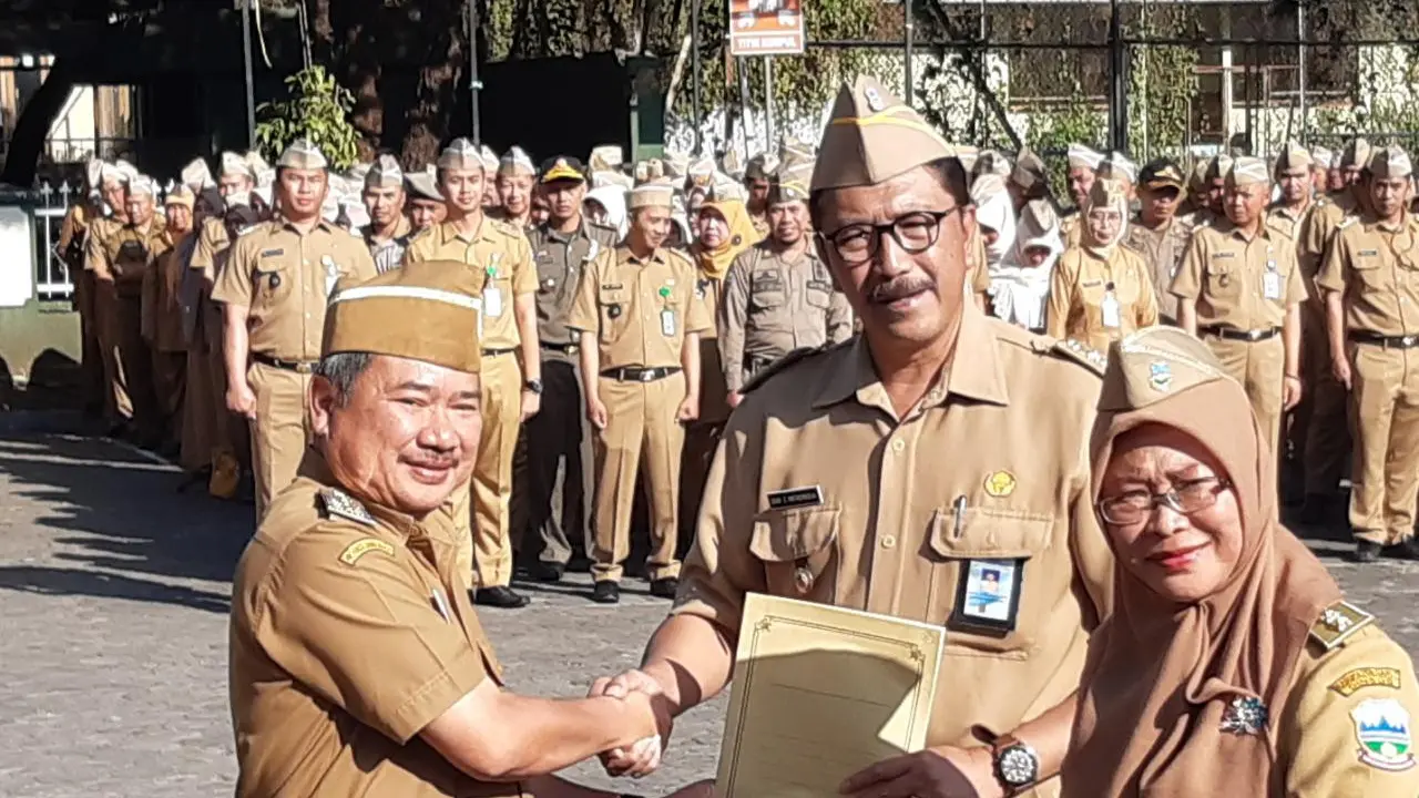 Bupati Garut Rudy Gunawan, dalam salah satu pelantikan pejabat di Lingkungan Pemda Garut