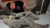 2 Jasad Berpelukan di Kota Maksiat Pompeii Laki-laki, Bukti Gay?
