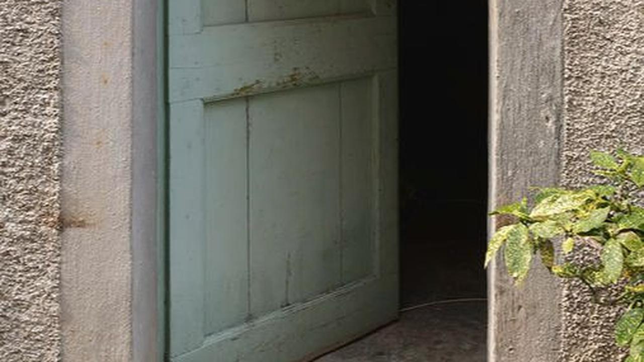Bagaimana jika Masuk ke Rumah Kosong atau Tak Berpenghuni?<br>