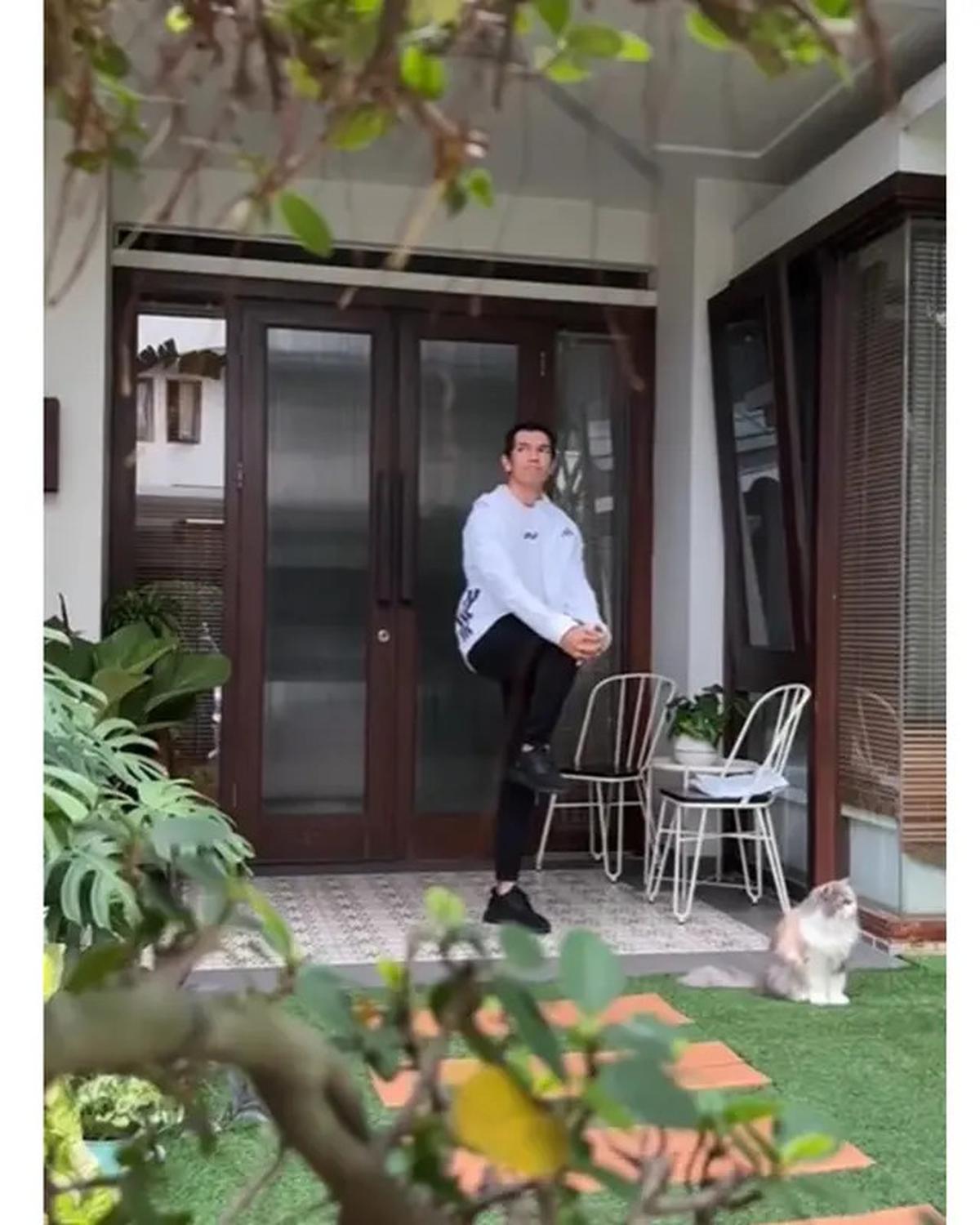 6 Potret Rumah Adrian Maulana di Tangerang Selatan, Mewah Bergaya Minimalis Elegan