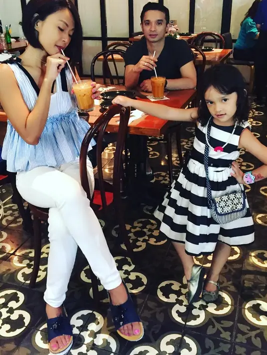 Endhita dan Onchi Ungu