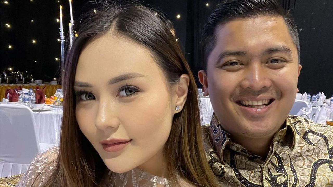 3. Menikah dengan Sarah Gibson