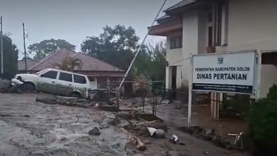 Hujan Deras Jadi Pemicu Banjir Bandang di Solok
