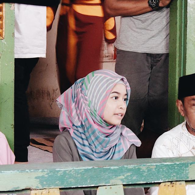 6 Potret Hanggini saat Berhijab, Tampil Beda dalam Series Ustad Milenial