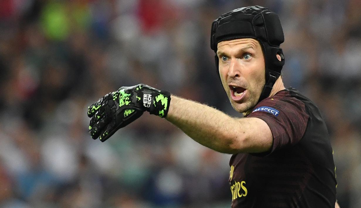 4. Petr Cech - Petr Cech menjadi kiper dengan catatan clean sheets terbanyak. Selama 15 musim bermain di Liga Inggris, Cech mencatatkan 331 clean sheet dalam 749 penampilan. (AFP/Kirill Kudryavtsev)