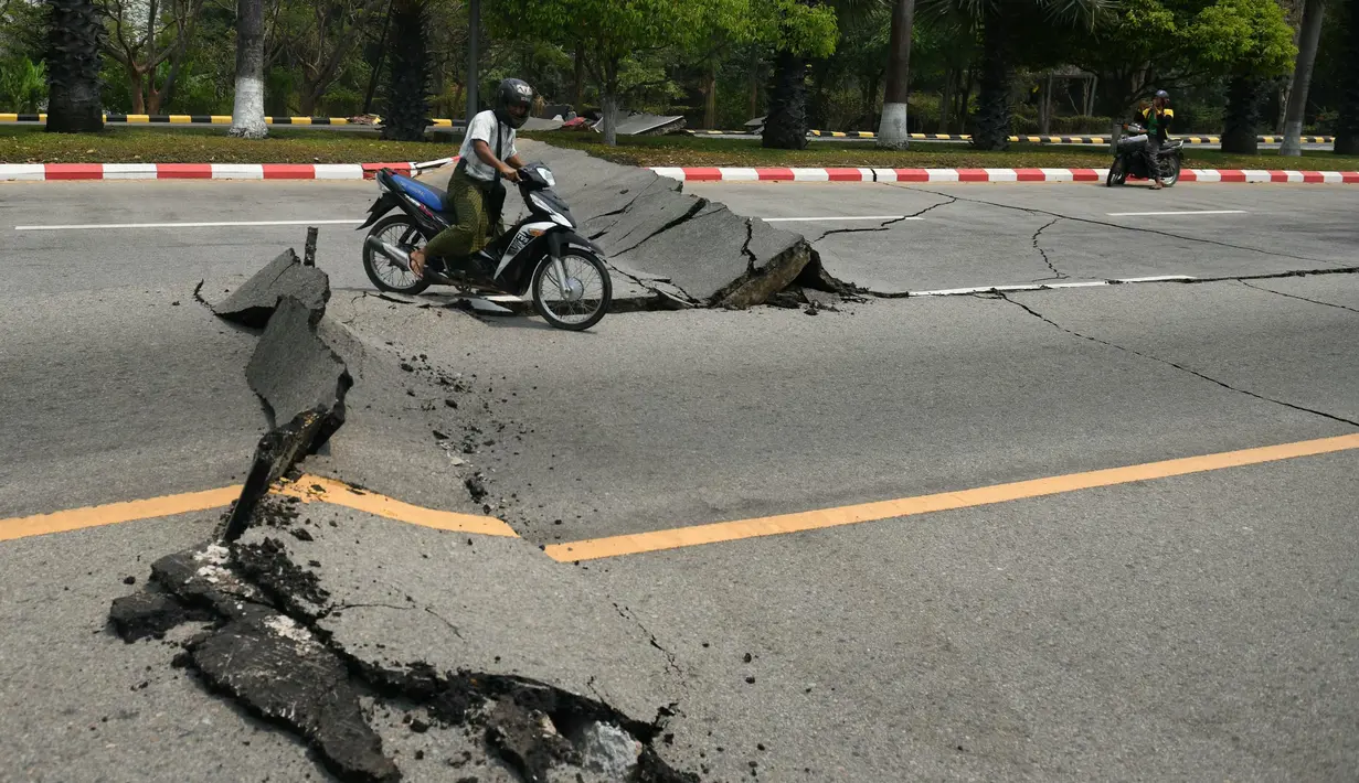 Guncangan gempa juga dirasakan di provinsi Yunnan, China,, yang berbatasan dengan Myanmar. (Sai Aung MAIN/AFP)