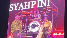 Syahrini Deklarasikan Partai Inces Indonesia di Pestapora, Bawa Gong ke Panggung