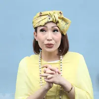 Ayu Dewi (Nurwhayunan/bintang.com)