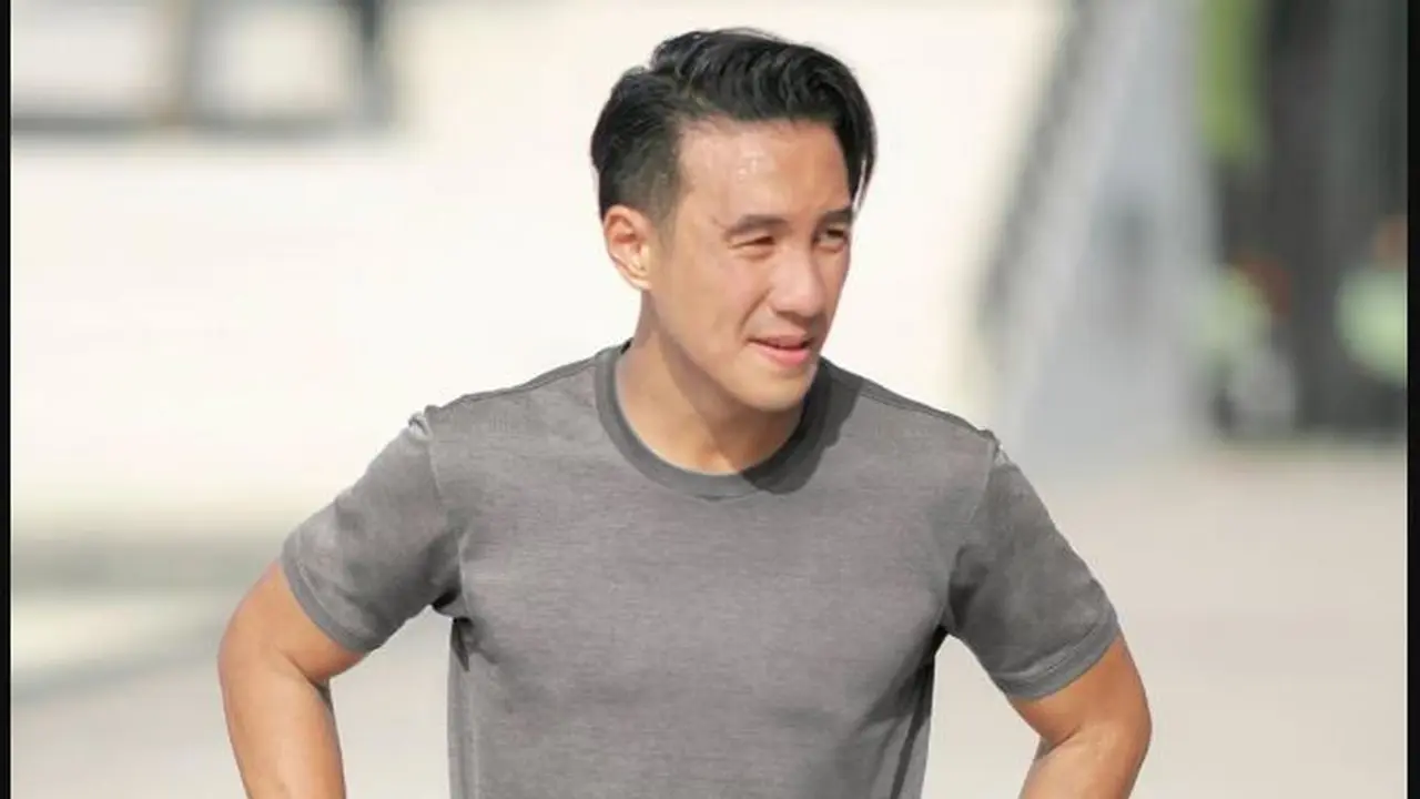 Tuntaskan Full Marathon, Daniel Mananta Pecahkan Rekor Pribadi Terbaik