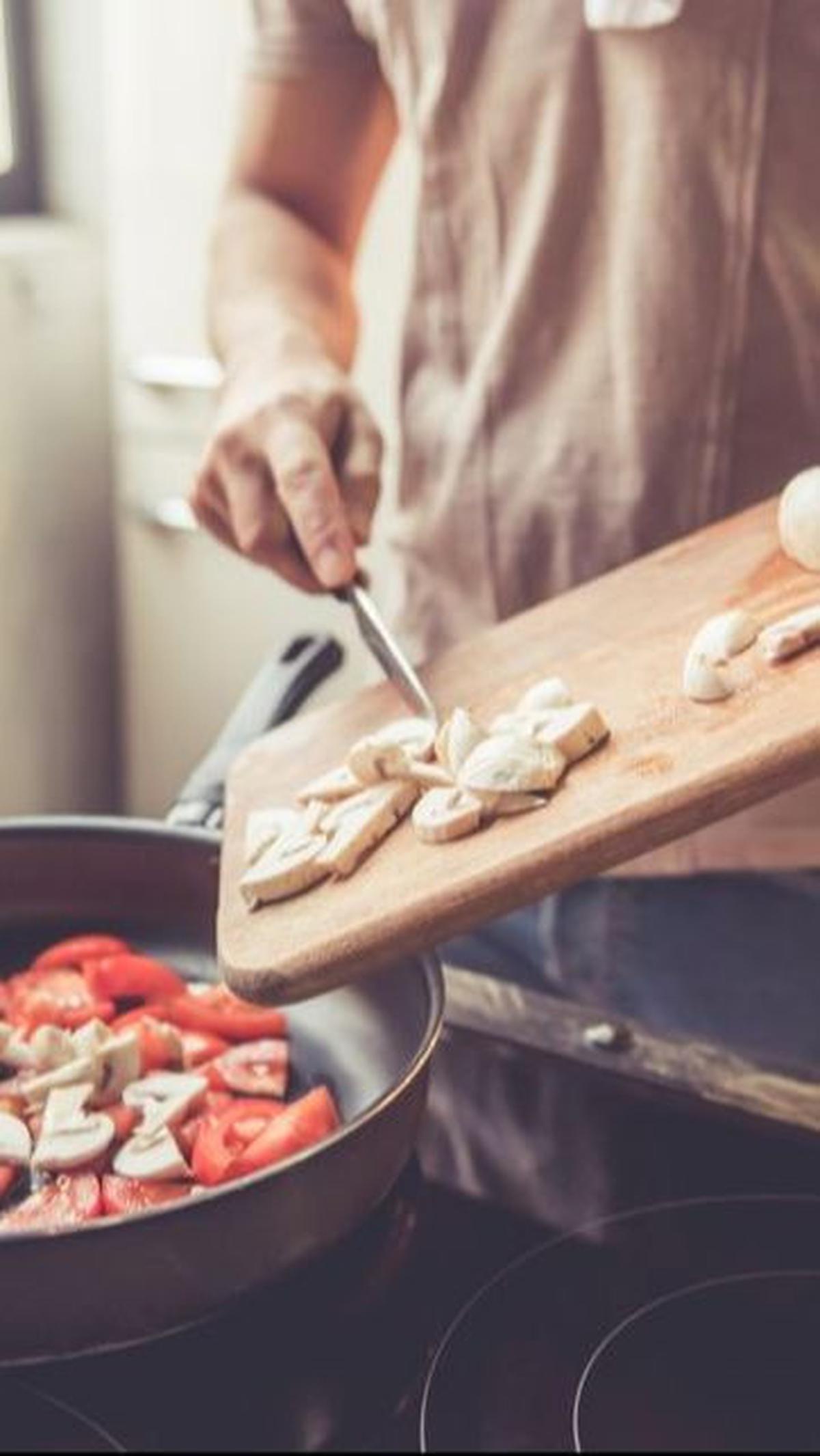 Cara Membuat Tumis Pare Pedas Manis<br>