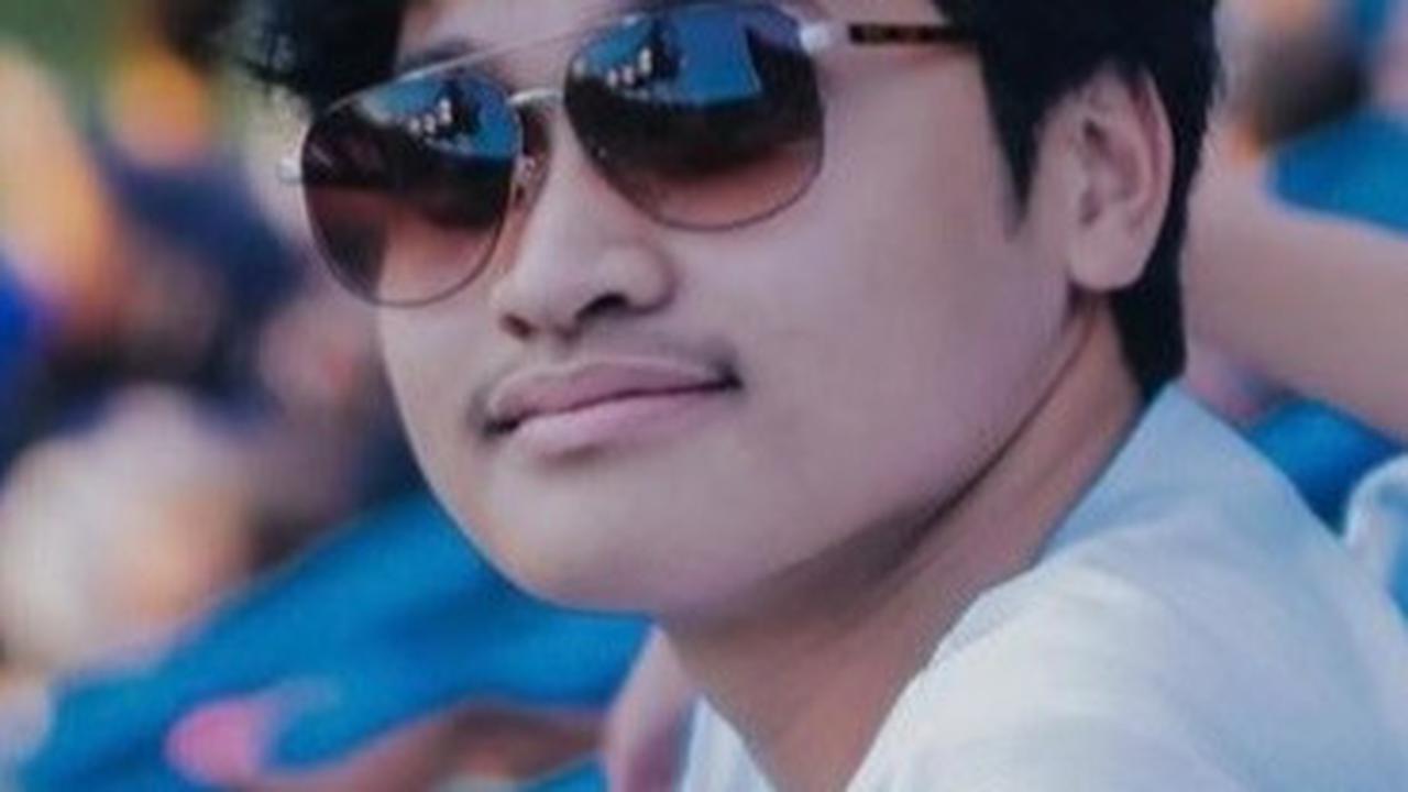 Gavin kini tinggal di Bandung dan jauh dari orang tua. Diketahui ia mendapatkan uang bulanan Rp1,5 juta. Hal ini membuatnya harus selalu irit sampai harus makan mi instan.