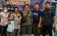 Pria Ini Bertemu Sahabat Lamanya Berkat Konten Makan Gratis di Masjid Pemuda Indonesia, Begini Kisahnya
