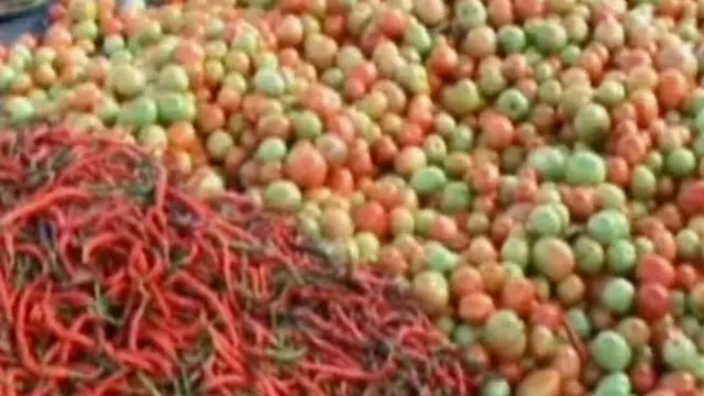 Harga Mahal, Pedagang Pilih Jual Daging Sisa