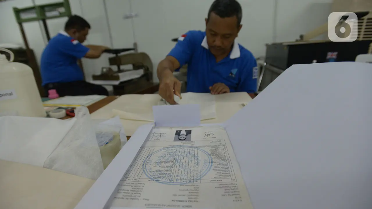 Restorasi Arsip Keluarga Korban Banjir