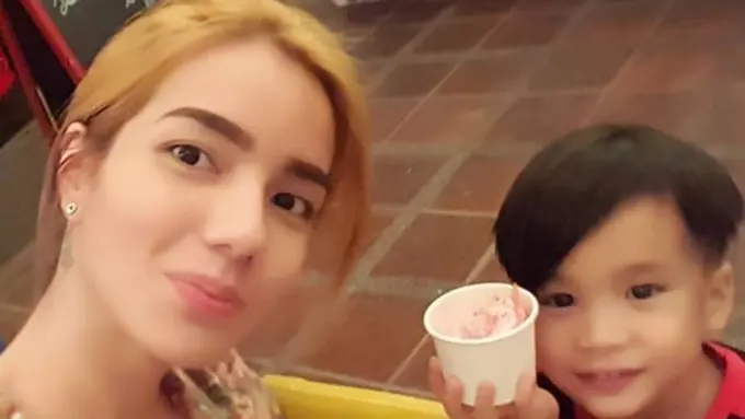 Sheila Marcia dan anaknya