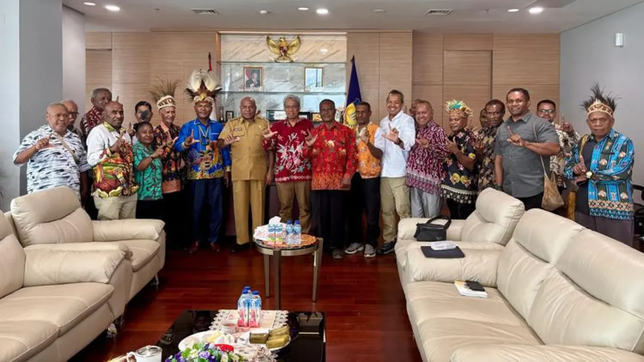 Gubernur Papua Bakal Keluarkan Panduan Buntut Kasus Pembakaran Mahkota Burung Cenderawasih