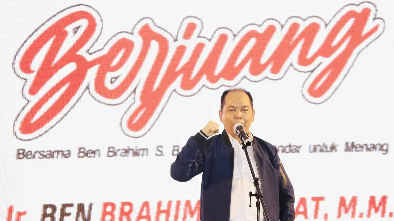 Calon Gubernur Kalimantan Tengah, Ir Ben Brahim S Bahat menghadiri acara deklarasi Relawan Berjuang