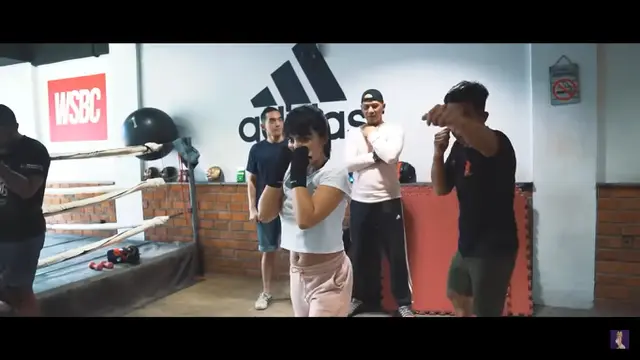 Latihan Tinju Dinar Candy