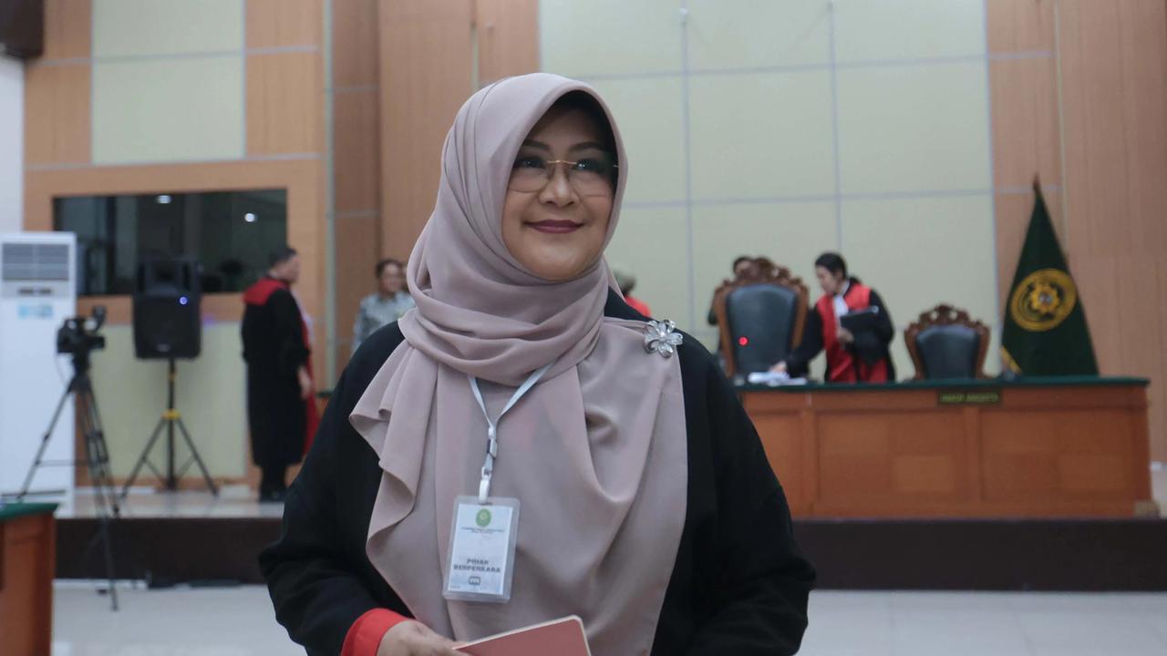 FOTO: Dokter Tifa Didakwa Terkait Tudingan Ijazah Jokowi