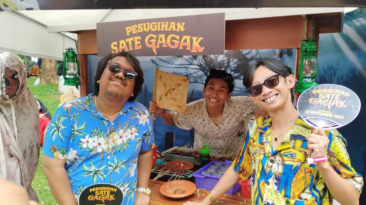 Bintang Film Pesugihan Sate Gagak Tampil Bling-bling Saat Piknik di Festival Kuliner