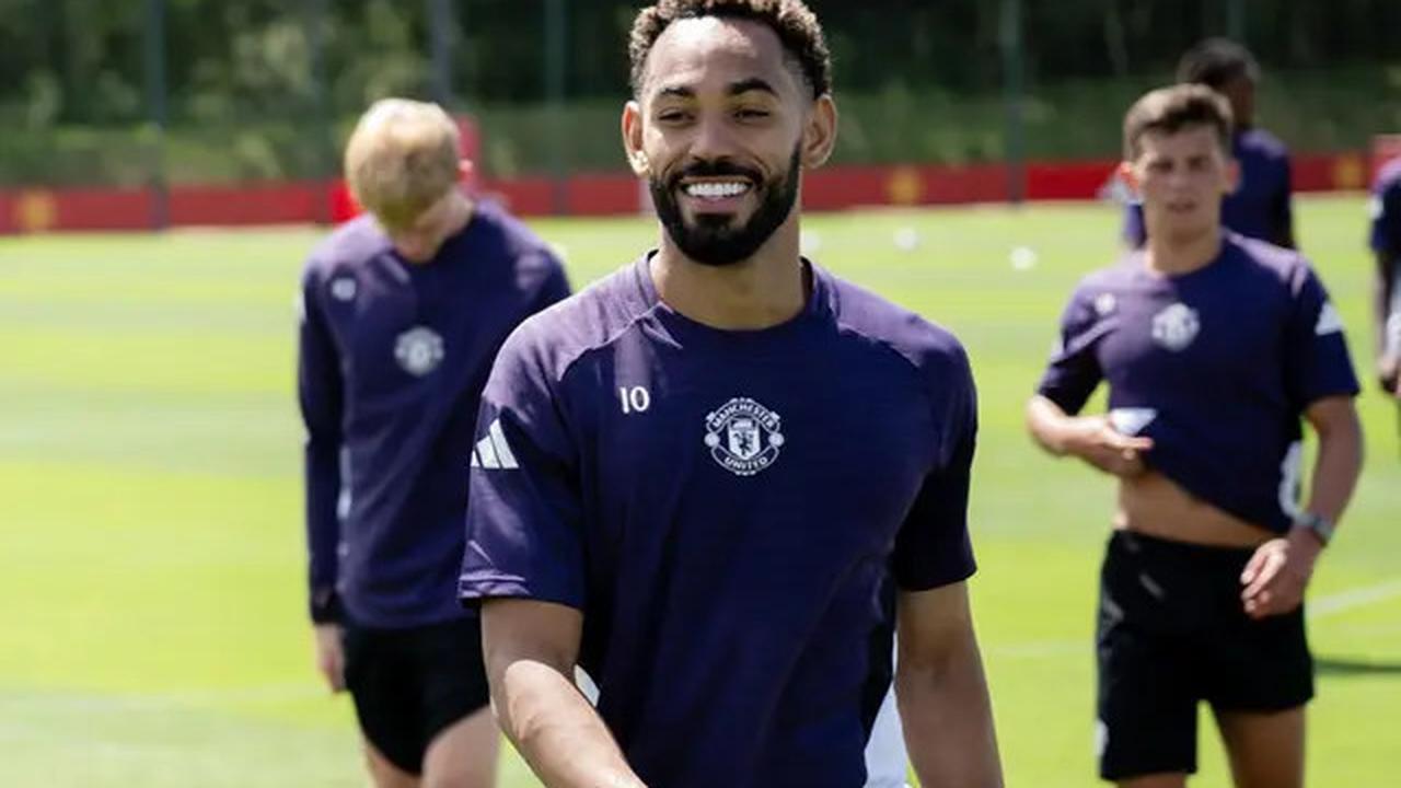 Diogo Dalot Sebut Ada 2 Pemain yang Bikin MU Pusing Musim Lalu, Kini Tak Masalah Lagi