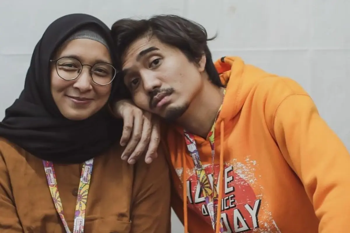 Momen Mesra Duta Sheila On 7 dengan Adelia Lontoh Sang Istri yang Jarang Diumbar