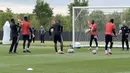 Kiper Timnas Ghana menjalani latihan di Bryant University, Rhode Island, Amerika Serikat, Senin (22/6/2026). Sesi latihan ini menjadi bagian dari persiapan The Black Stars jelang menghadapi Inggris pada Piala Dunia 2026. (KLY Sports/Hery Kurniawan/Adv/Powerade)
