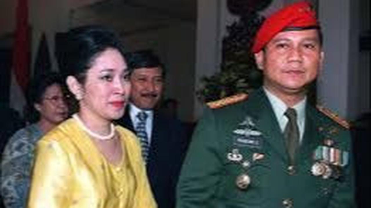 Hingga saat ini keduanya tetap mempertahankan hubungan yang baik.