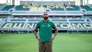 Yuran Fernandes Resmi ke Persebaya, Tambah Daftar Eks PSM di Skuad Bajul Ijo