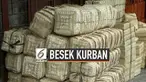 Adanya larangan penggunaan plastik saat pembagian hewan kurban oleh Pemprov DKI Jakarta membuat permintaan besek di Pasar Mester, Jatinegara, Jakarta Timur meningkat.
