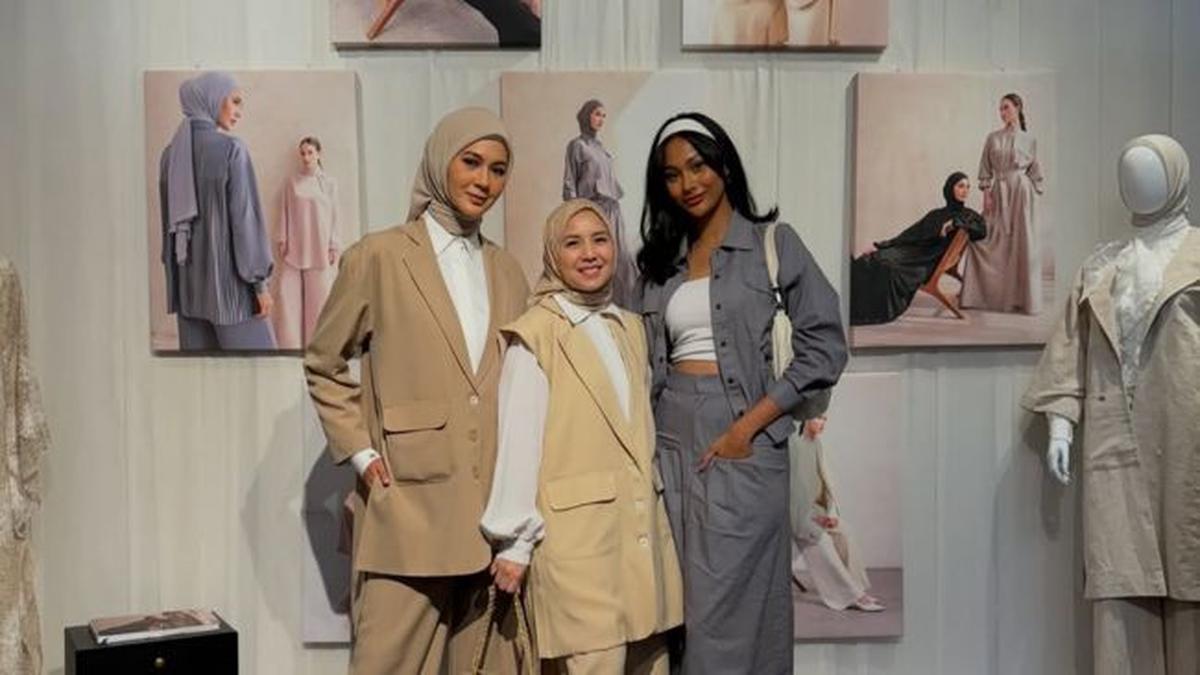 Dukung Bisnis Sahabat, 5 Potret Tya Ariestya Hadir di Grand Opening Butik Baru Paula Verhoeven