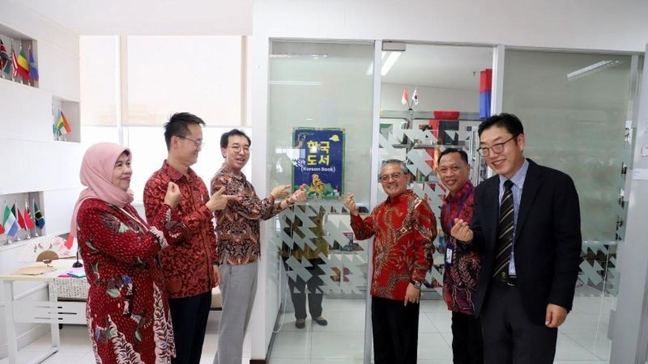 Perpusnas Perkuat Kerja Sama Literasi dengan Donasi Buku Korea, Perkaya Koleksi "Window of Korea"