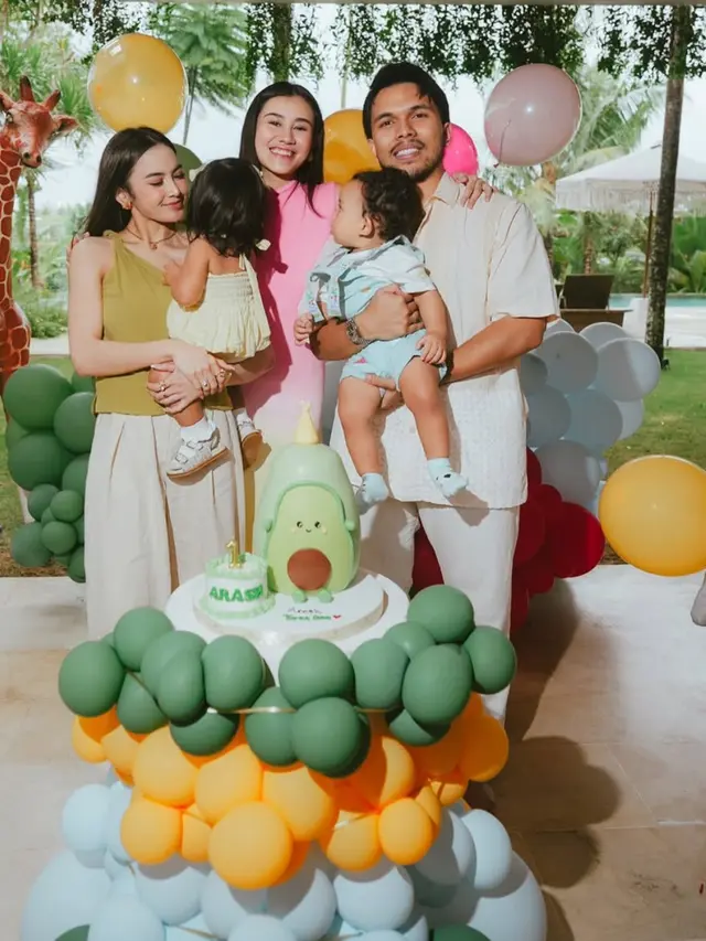 Mahalini hadir di Ulang Tahun Pertama Arash di Bali. [@aaliyah.massaid]