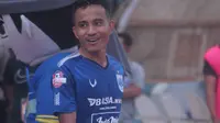 Gelandang PSIS Semarang, Finky Pasamba. (Vincentinus Atmaja/Bola.com)