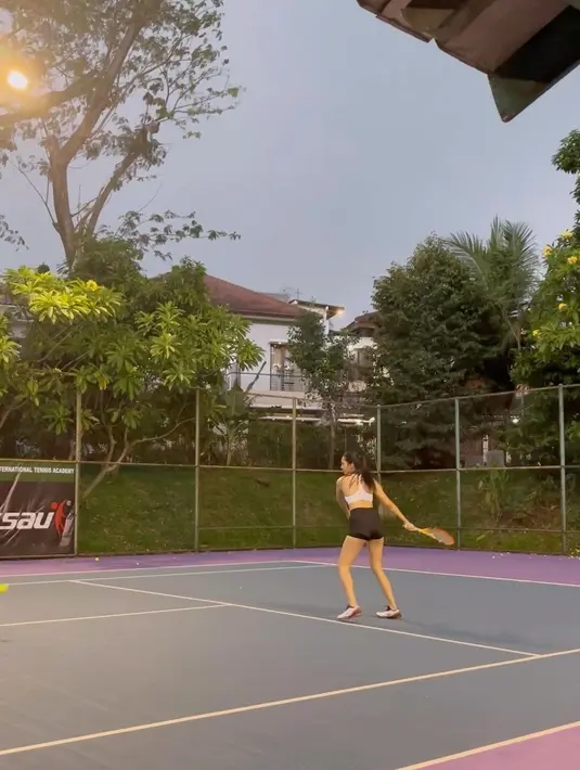 (Instagram/anyageraldine)