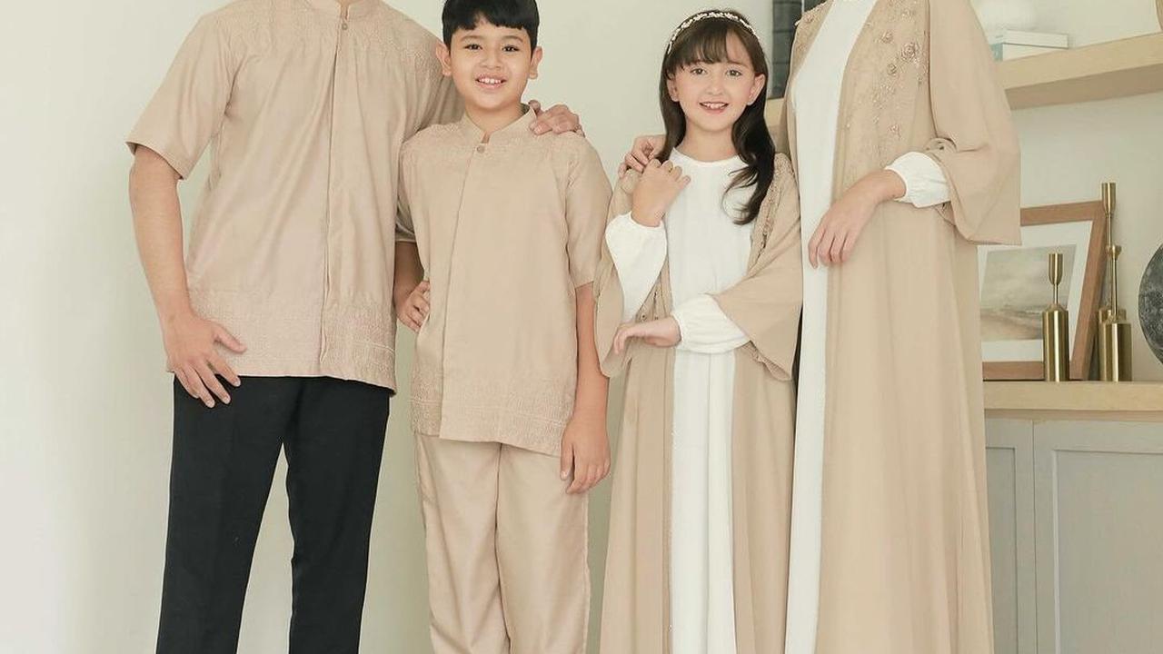 15 Rekomendasi Baju Lebaran Couple 2024, Tampil Trendy dan Kompak