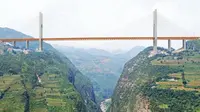 Jembatan Beipanjiang. (Sumber highestbridges.com)