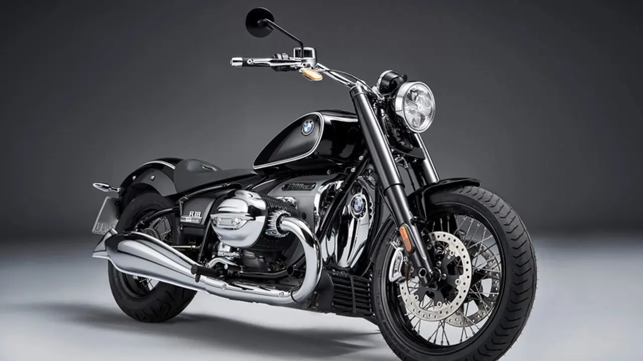 BMW R18