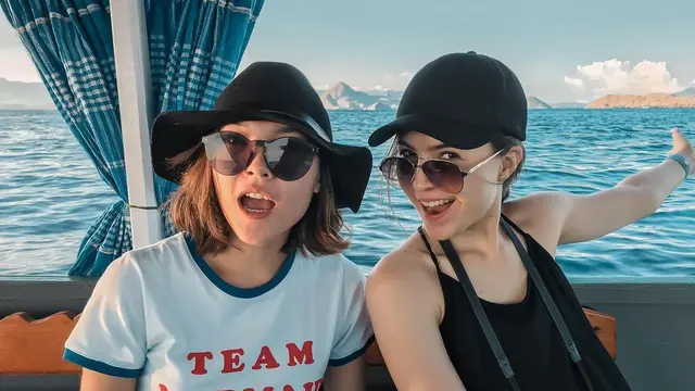 Potret kedekatan Olivia Jensen dengan kembaran