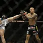 Dustin Poirier membalaskan dendam dengan memukul KO Conor McGregor di UFC 257 (AP)