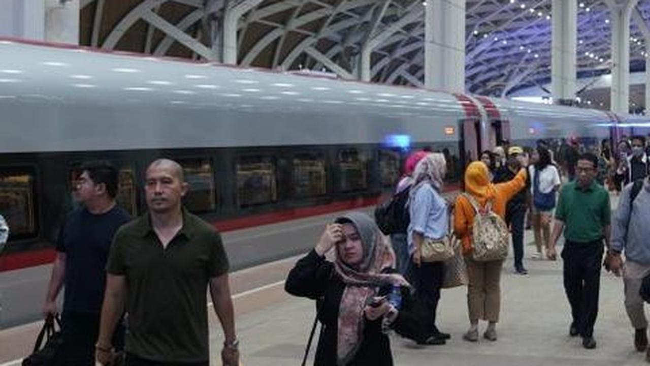 Kemenhub Prediksi 1,42 Juta Orang Bakal Mudik Lebaran Naik Kereta Cepat Whoosh