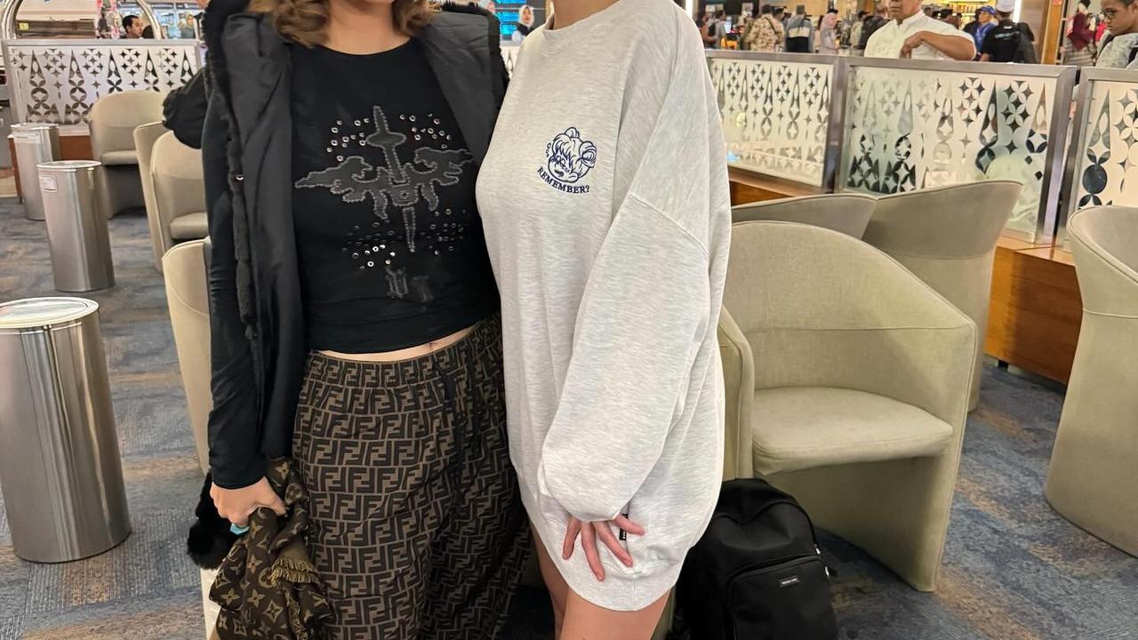 Potret Inul Bertemu Agnez Mo di Bandara