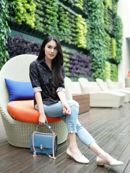 (Instagram/sandradewi88)